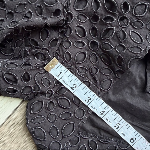 J.Crew Tie-waist short in embroidered eyelet. - Picture 4 of 5